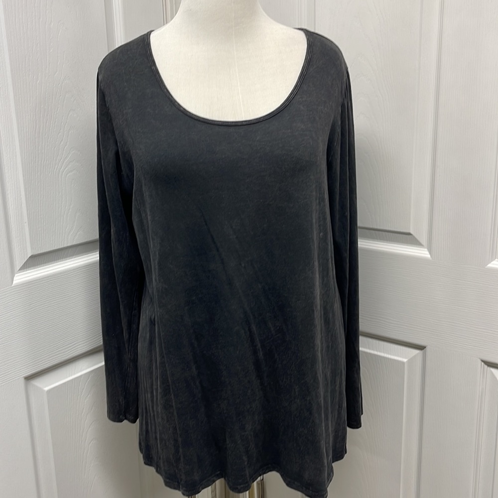 LuLaRoe Heathered Black Lynnae Long Sleeve Shirt 2XL